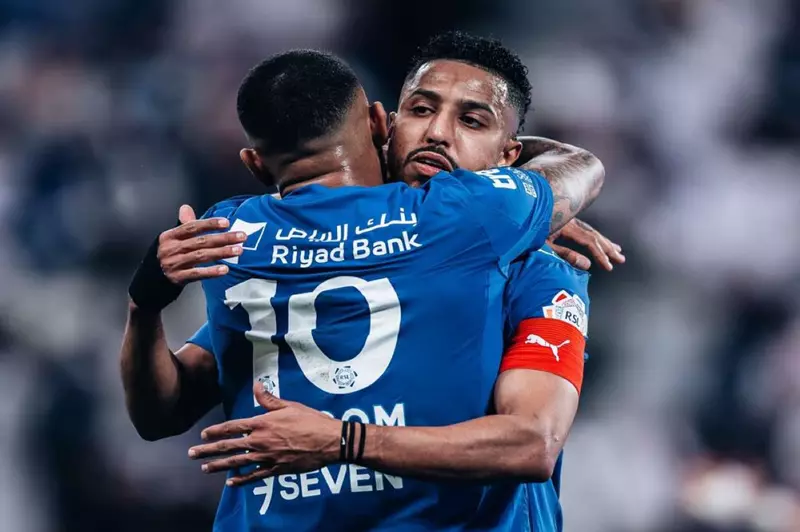 صدمة في الهلال: إصابة الدوسري تهدد مشاركته الآسيوية الحاسمة!